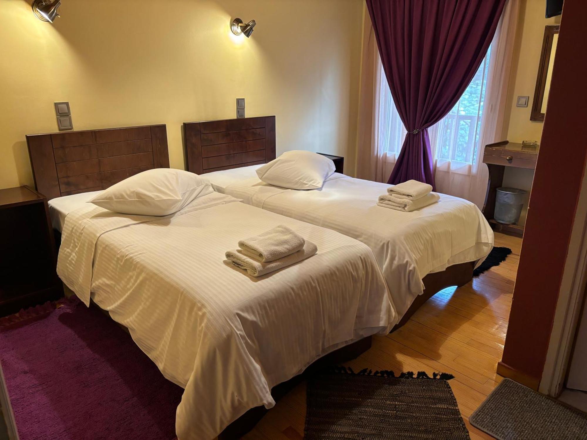 Guesthouse Sinoi Vitina Luaran gambar