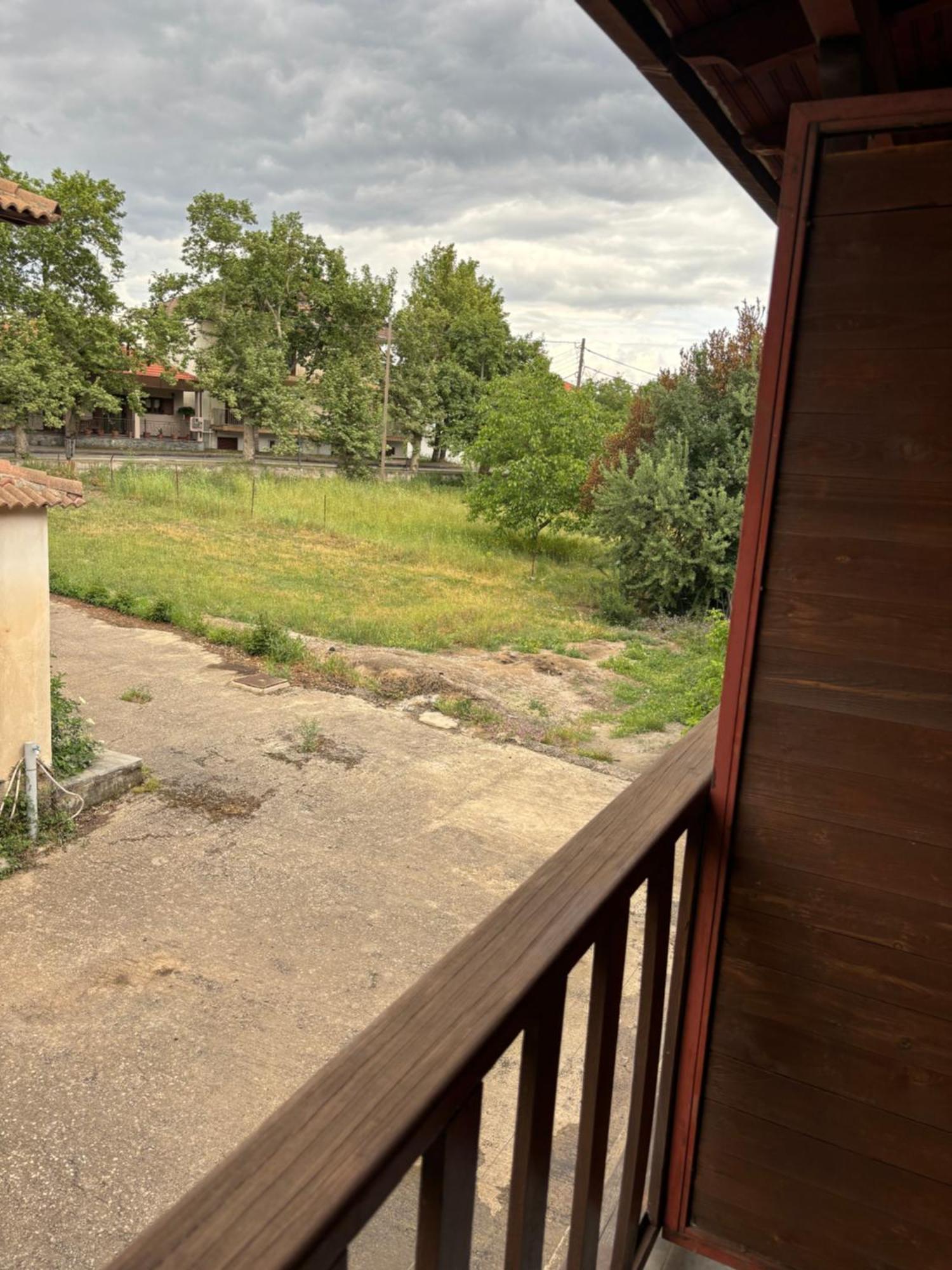 Guesthouse Sinoi Vitina Luaran gambar